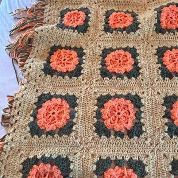 Handmade Crocheted Floral Granny Square Throw - Coral & Tan - Picture 11 of 13